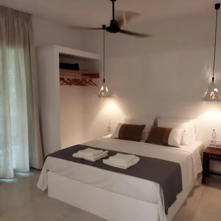 ανεμπόδιστη θέα με κήπο και πισίνα Holiday home