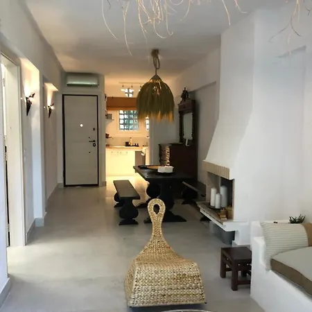 Holiday home ανεμπόδιστη θέα με κήπο και πισίνα Agioi Theodoroi (Corinthia)