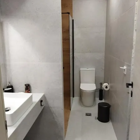 ανεμπόδιστη θέα με κήπο και πισίνα Agioi Theodoroi (Corinthia)