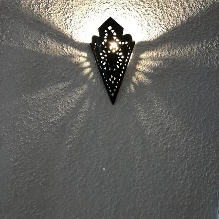 ανεμπόδιστη θέα με κήπο και πισίνα Holiday home *