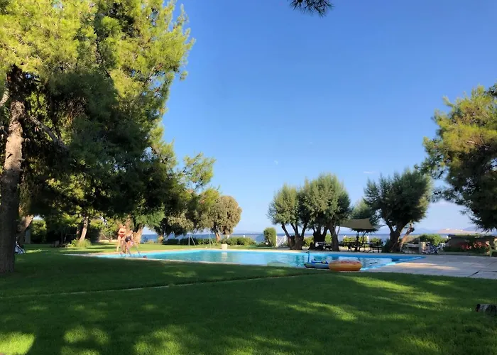 度假居 ανεμπόδιστη θέα με κήπο και πισίνα