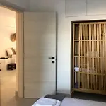 Holiday home ανεμπόδιστη θέα με κήπο και πισίνα