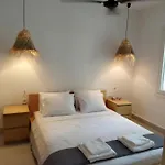 ανεμπόδιστη θέα με κήπο και πισίνα Holiday home Agioi Theodoroi (Corinthia)