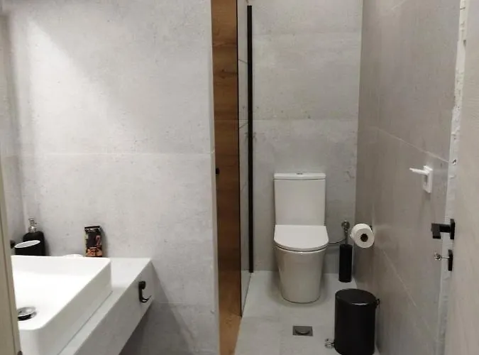 ανεμπόδιστη θέα με κήπο και πισίνα Агиои Теодорои